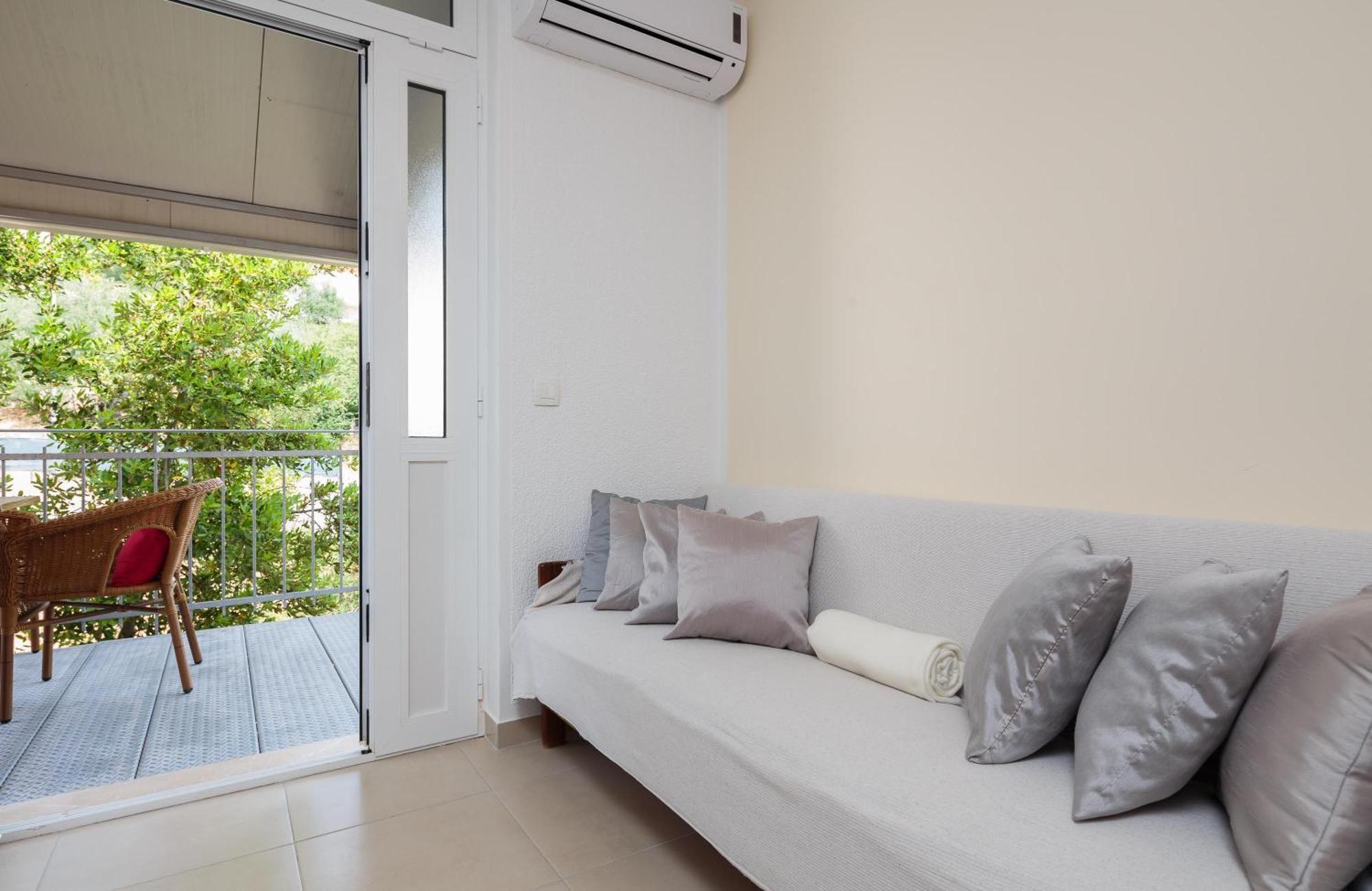 Apartment Krzelj 트로기르 객실 사진